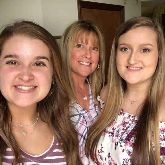 Meet your Posher, Tina - Picture 1 of 1